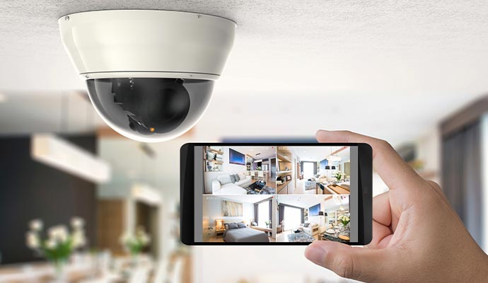 monitoring home security with smartphone