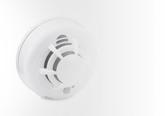 smoke detector with smart alert system